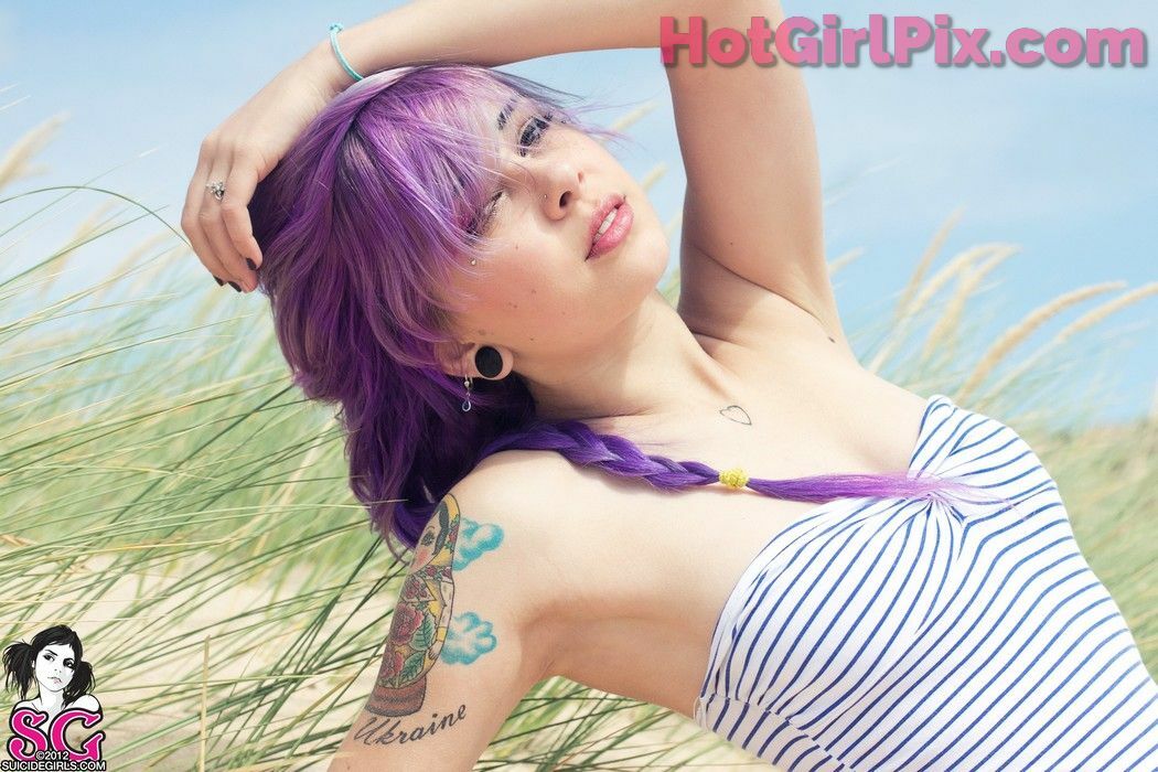 [Suicide Girls] Plum - Lost in the Wind