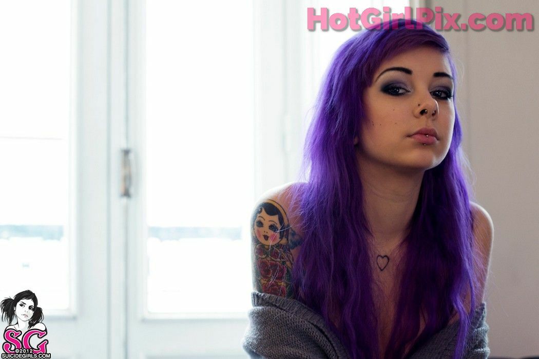 [Suicide Girls] Plum - Violet Poison