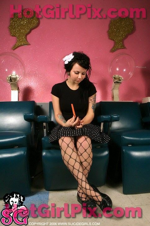 [Suicide Girls] Quinne - Beauty Special