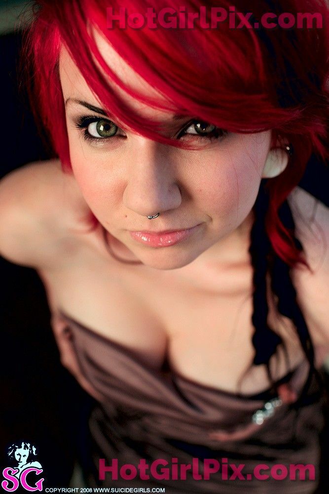 [Suicide Girls] Quinne - Blue View