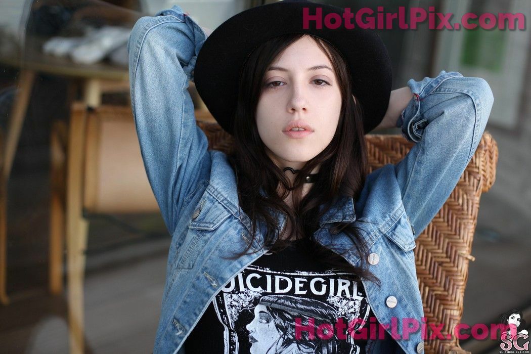 [Suicide Girls] Porcelinna - Bewitched