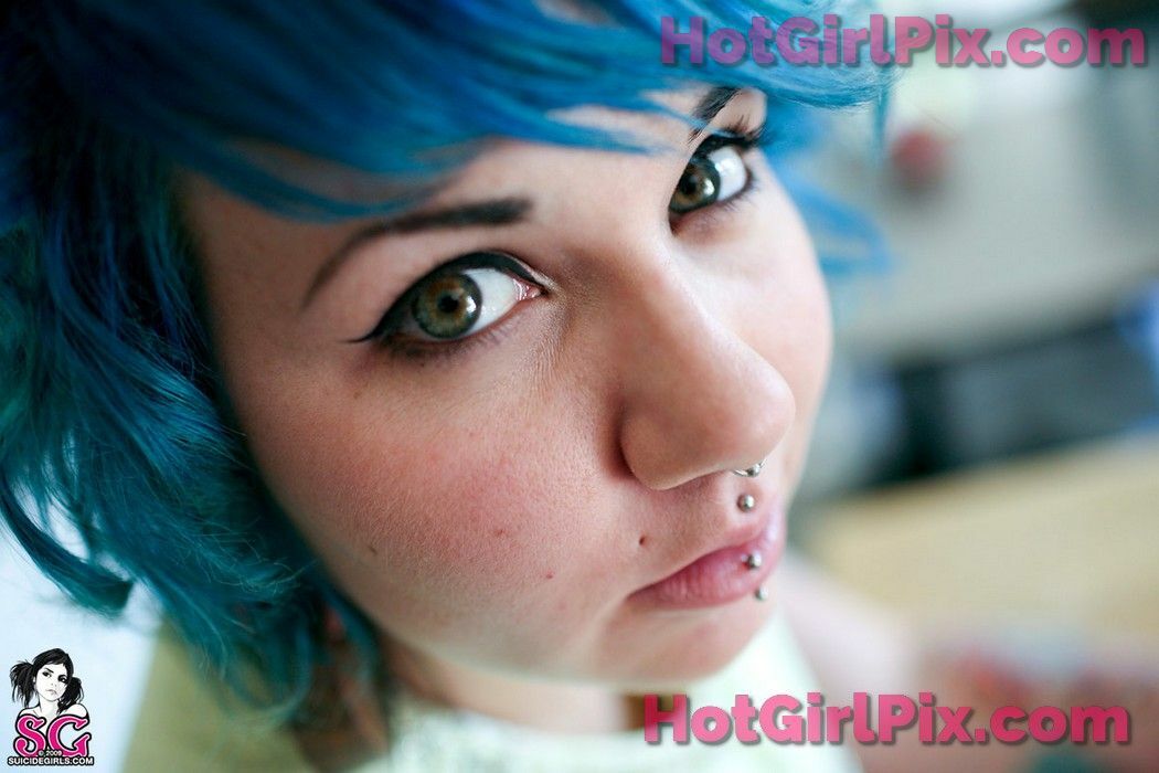 [Suicide Girls] Quinne - Domesticated