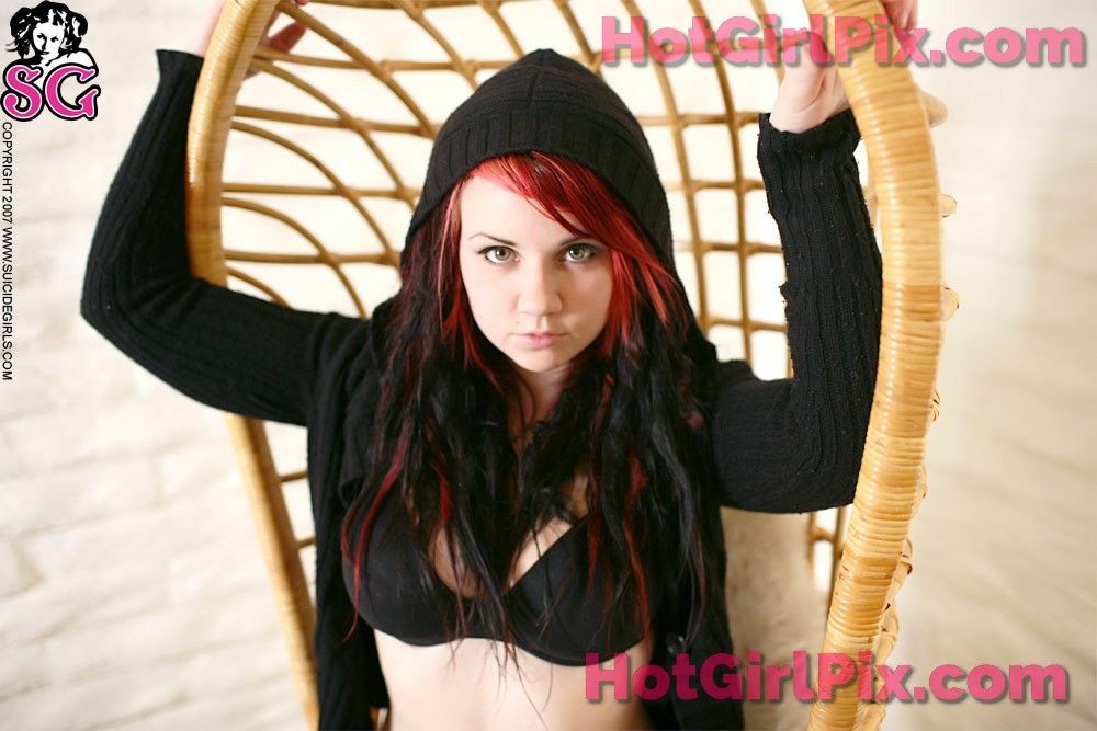 [Suicide Girls] Quinne - Bamboo Chair