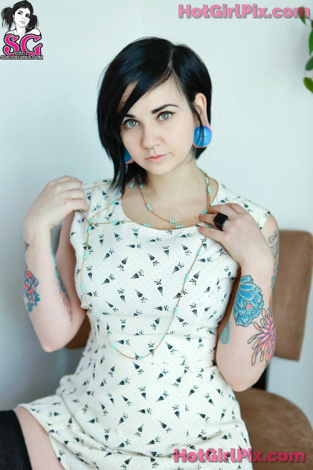 [Suicide Girls] Quinne - Amorous