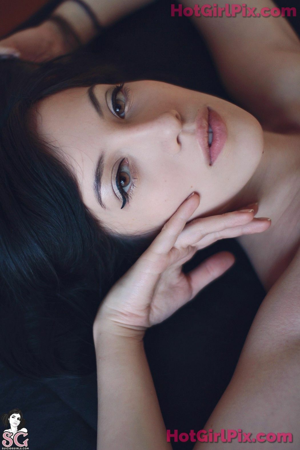 [Suicide Girls] Porcelinna - Beautiful Agony