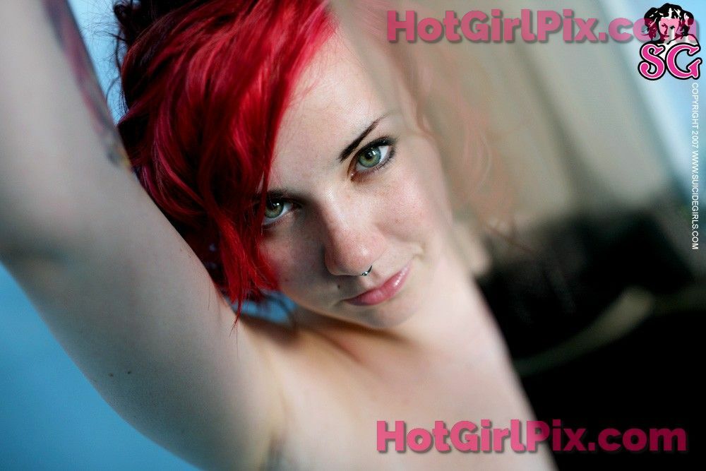 [Suicide Girls] Quinne - Agent Provocateur