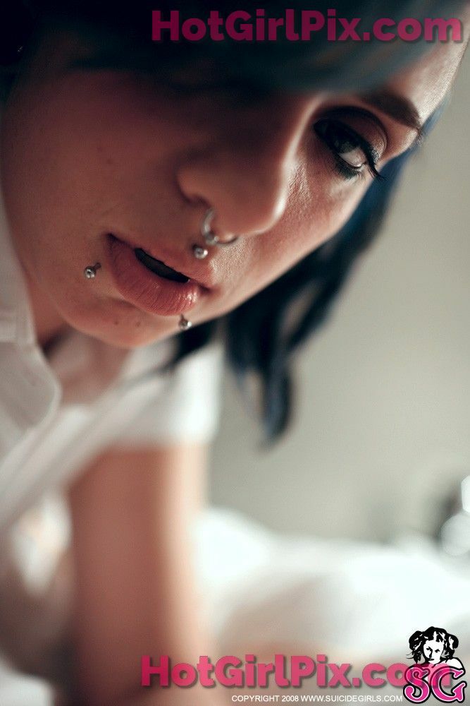 [Suicide Girls] Quinne - Ziggy Stardust
