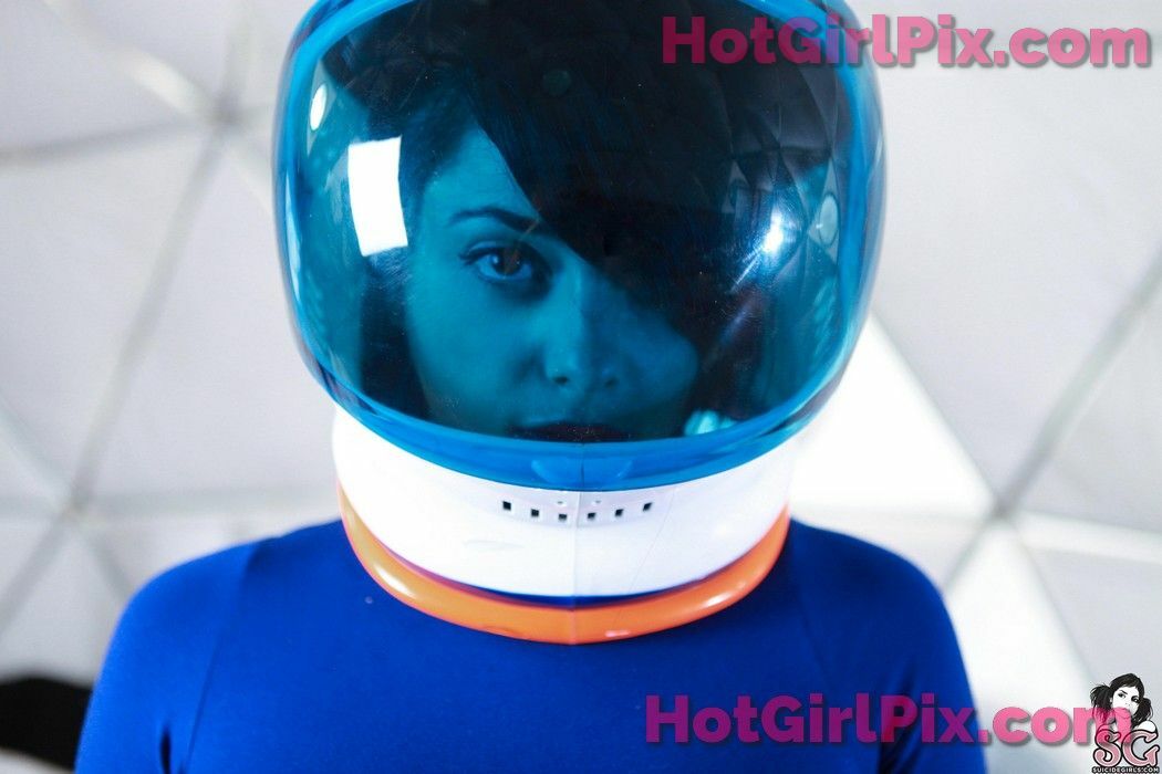 [Suicide Girls] Radeo - Final Frontier