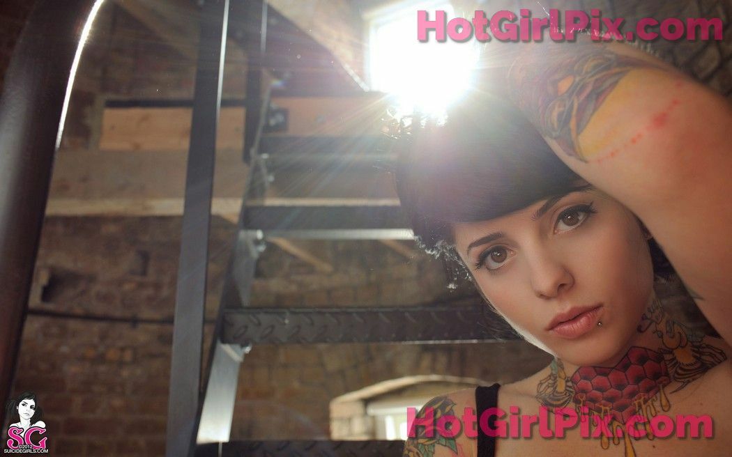 [Suicide Girls] Radeo - Solitary