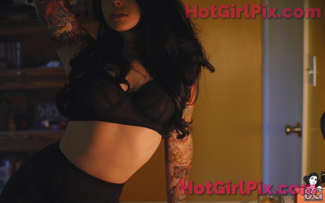 [Suicide Girls] Radeo - Confidential Report