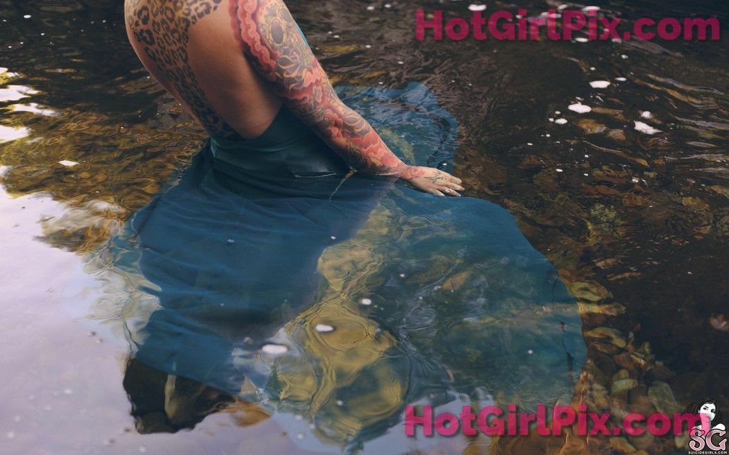[Suicide Girls] Radeo - Tusk