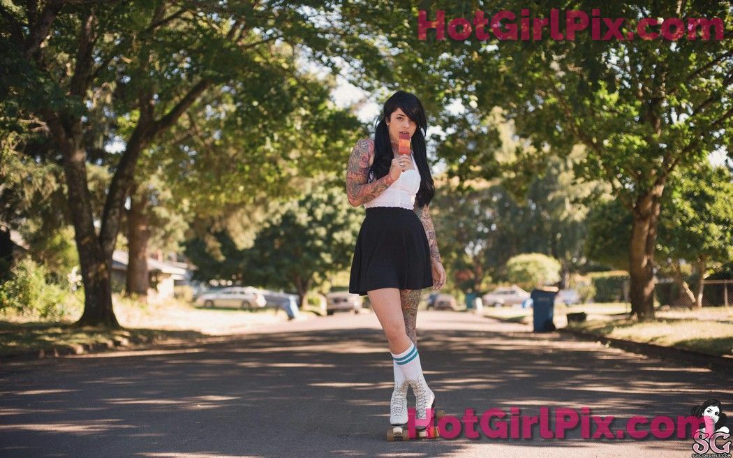 [Suicide Girls] Radeo - Lolly