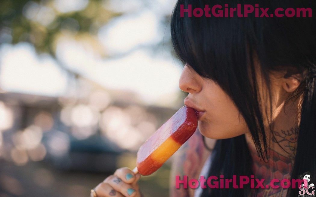 [Suicide Girls] Radeo - Lolly