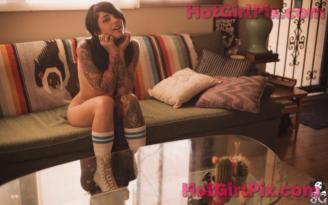 [Suicide Girls] Radeo - Lolly