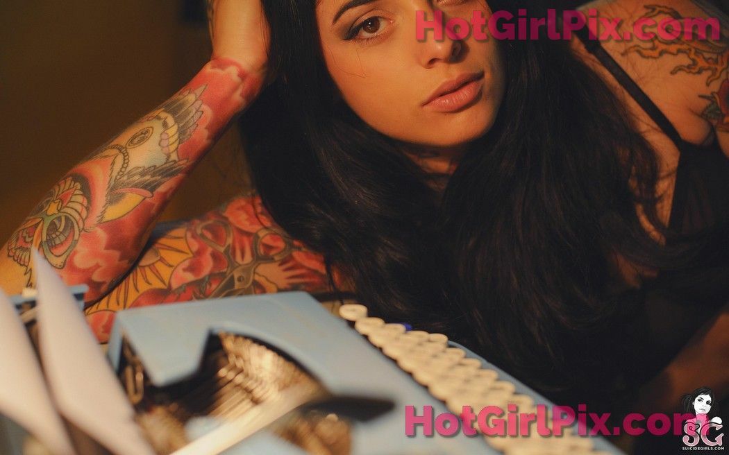 [Suicide Girls] Radeo - Confidential Report