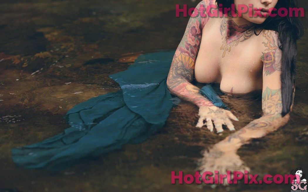 [Suicide Girls] Radeo - Tusk