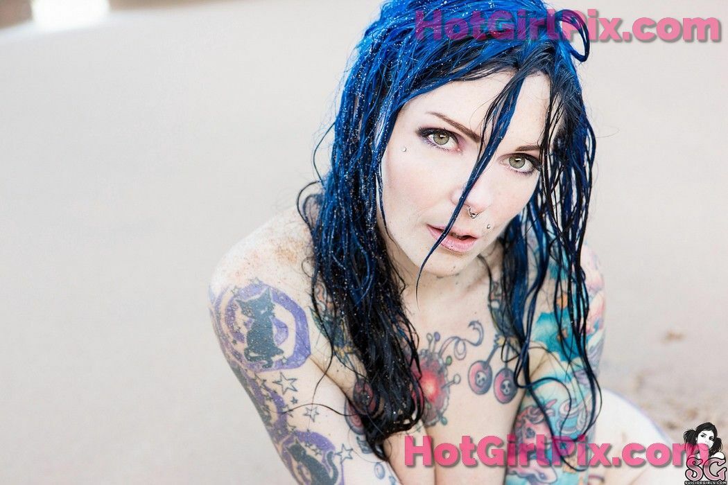 [Suicide Girls] Riae - Rising From the Waves