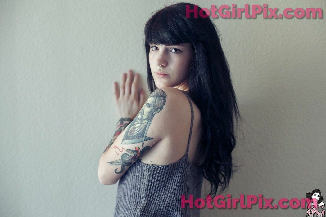 [Suicide Girls] Raleigh - Austere Nature
