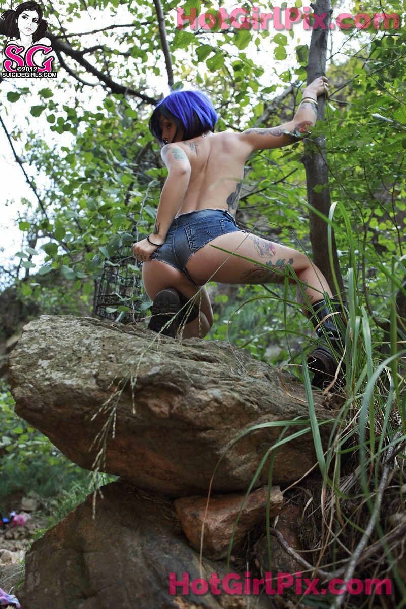 [Suicide Girls] Riae - Free As A Bird