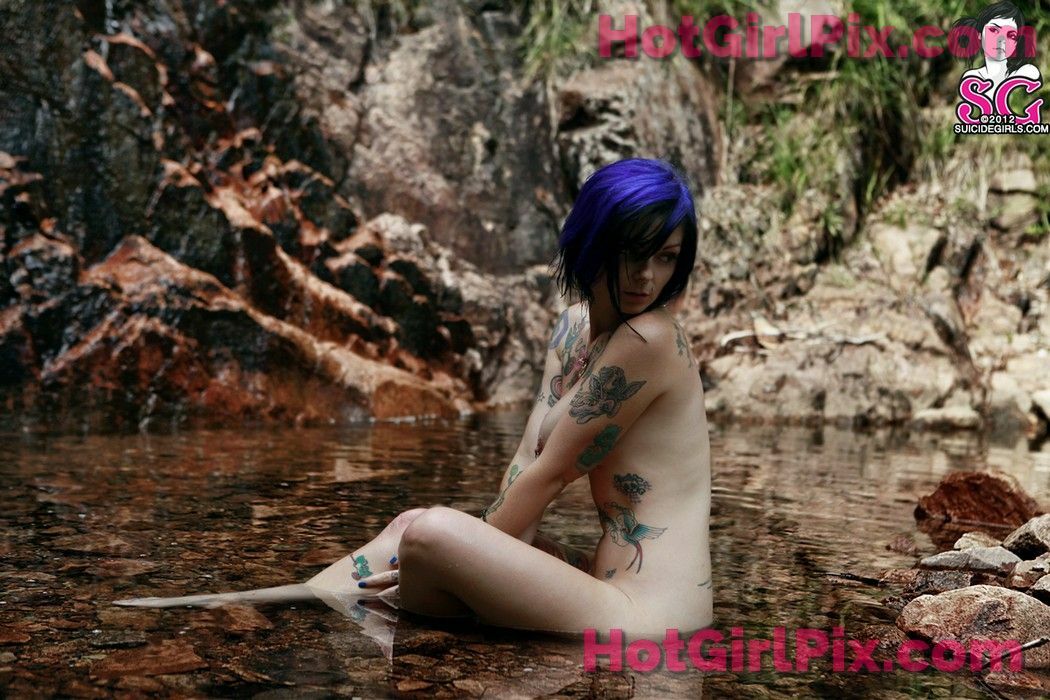 [Suicide Girls] Riae - Free As A Bird