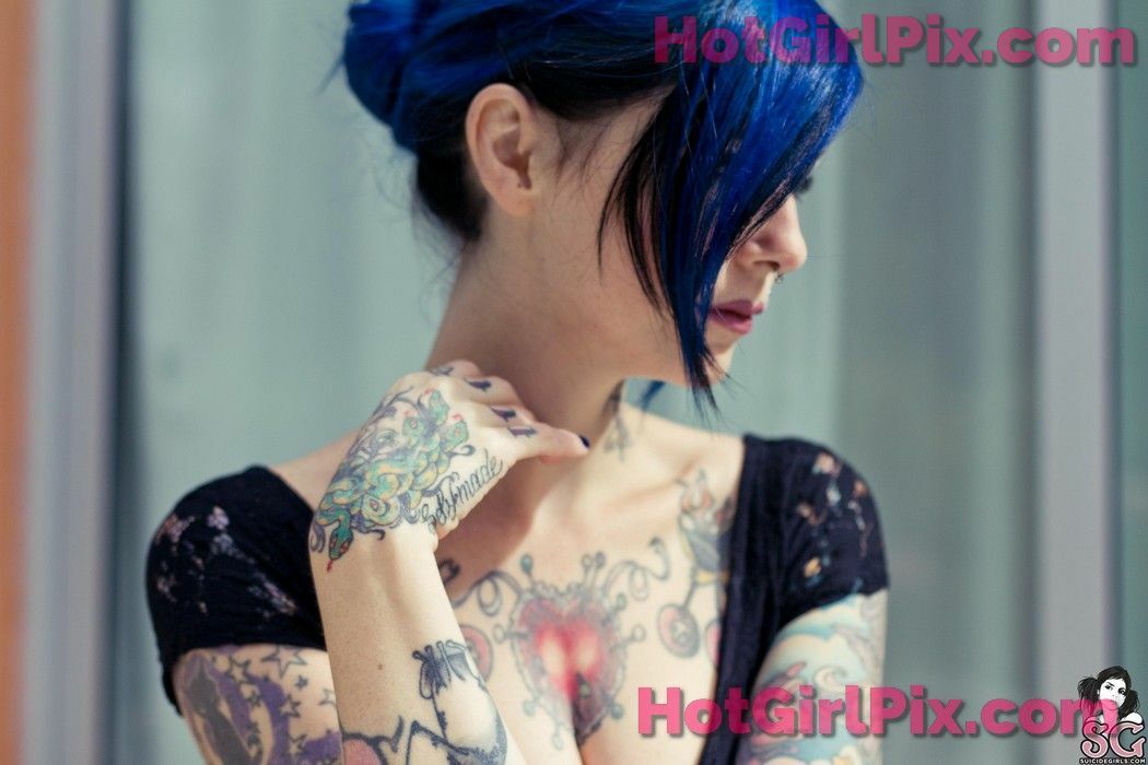 [Suicide Girls] Riae - Hidden Garden