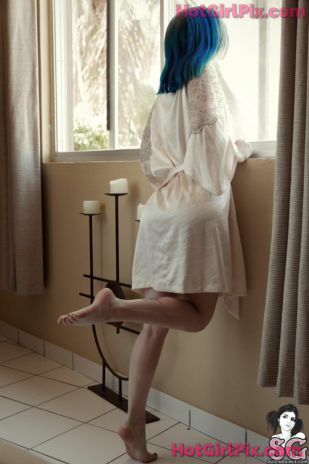 [Suicide Girls] Ramen - Silk Dreams