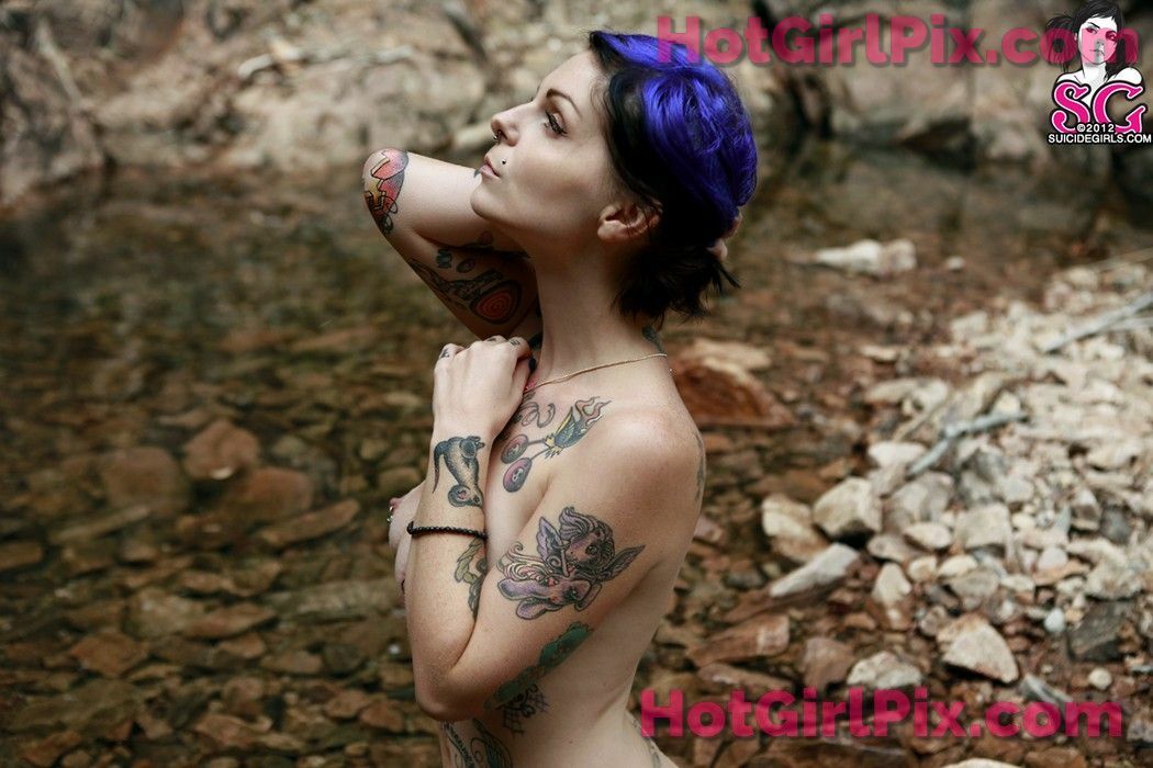 [Suicide Girls] Riae - Free As A Bird
