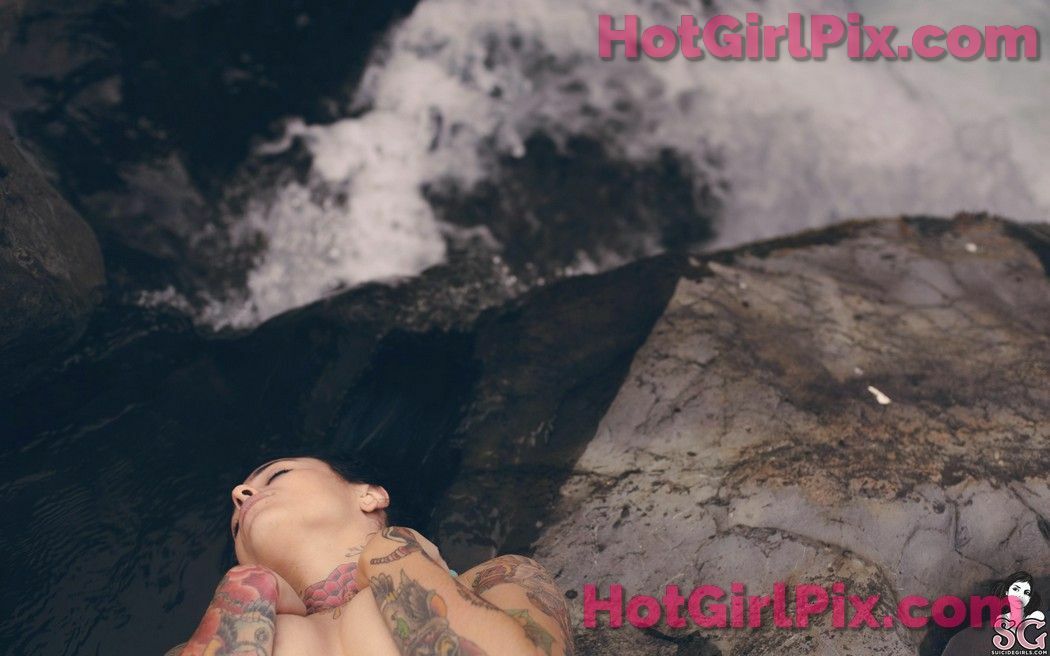 [Suicide Girls] Radeo - Tusk