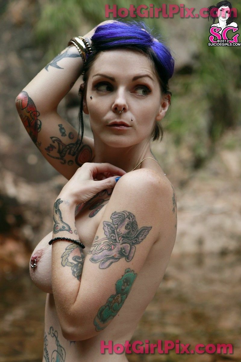 [Suicide Girls] Riae - Free As A Bird