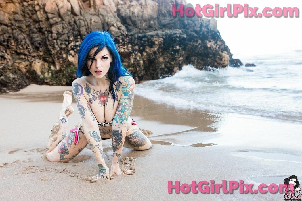 [Suicide Girls] Riae - Rising From the Waves