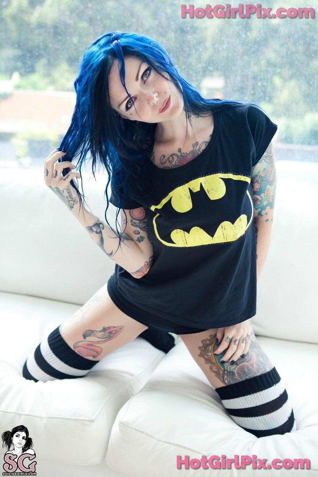 [Suicide Girls] Riae - Be my Hero