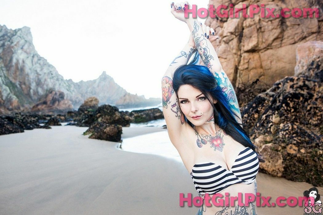 [Suicide Girls] Riae - Rising From the Waves