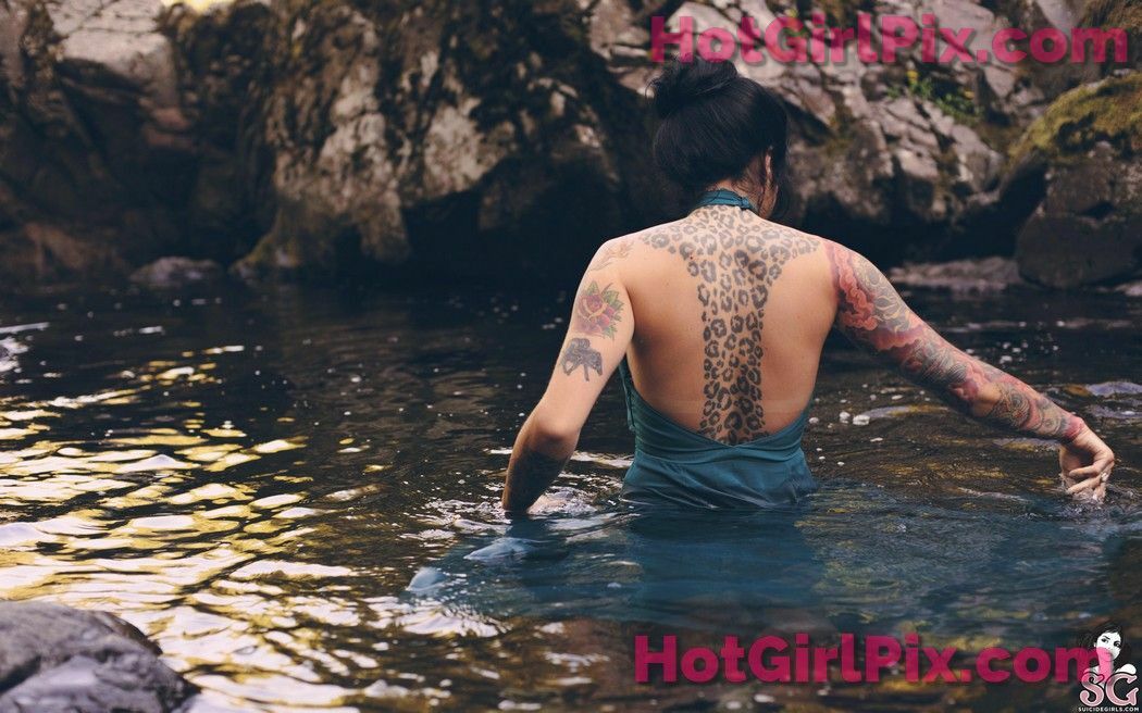[Suicide Girls] Radeo - Tusk