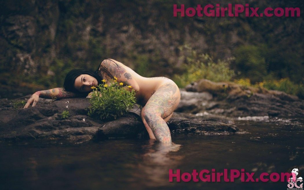 [Suicide Girls] Radeo - Tusk