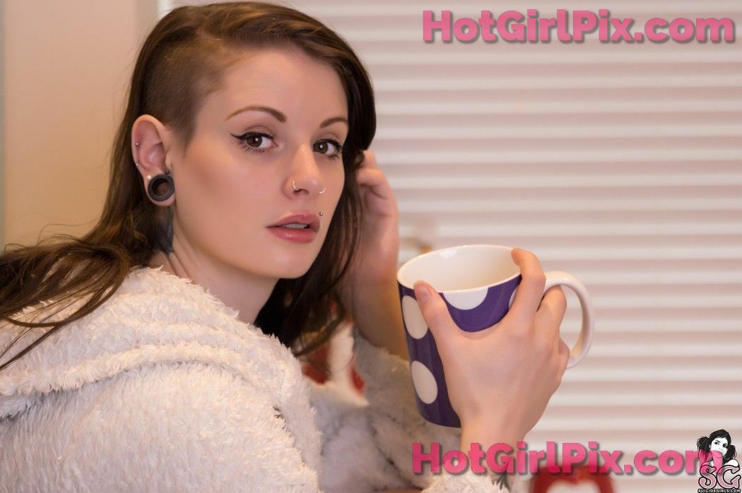 [Suicide Girls] Rebeccalotus - Breakfast With Space Invaders