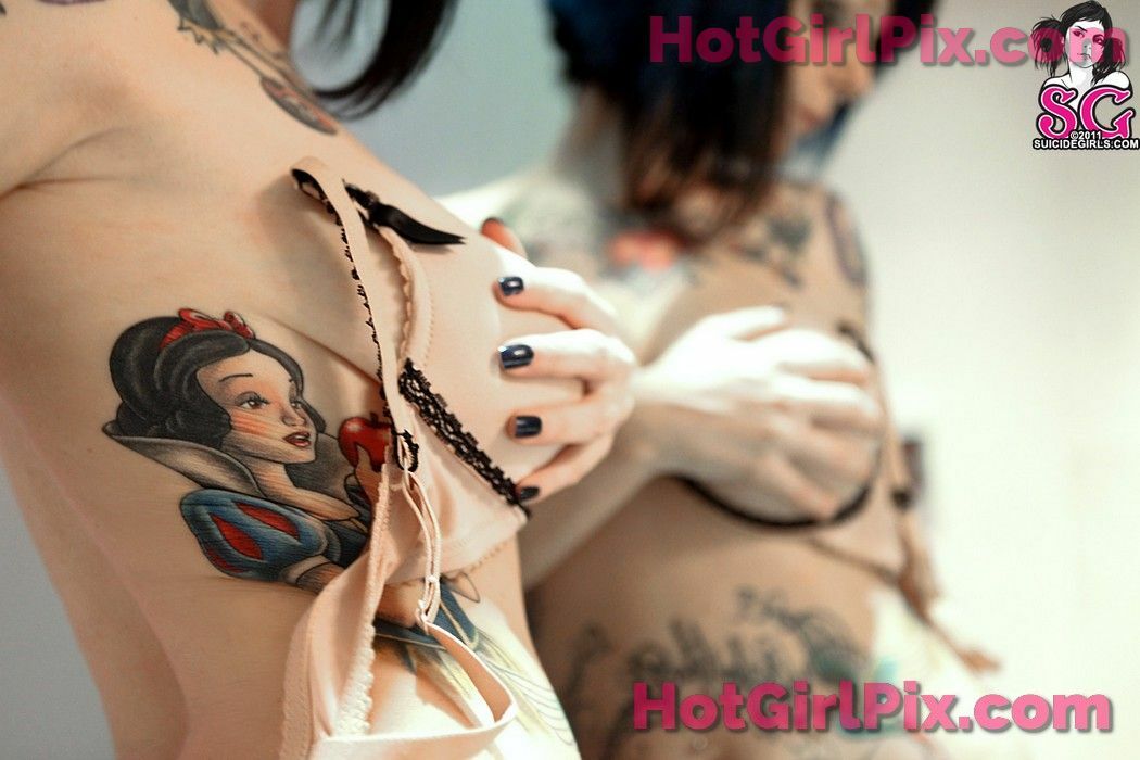 [Suicide Girls] Riae - Secret Pleasure
