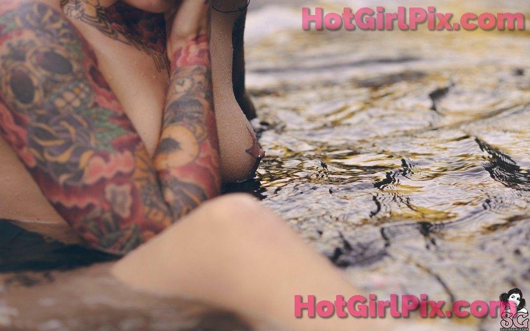 [Suicide Girls] Radeo - Tusk