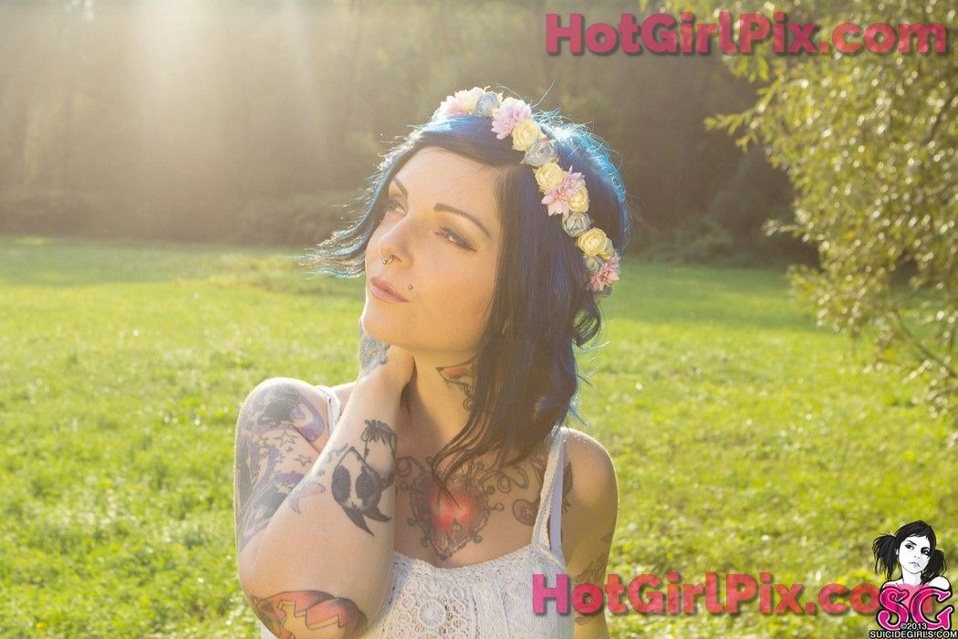 [Suicide Girls] Riae - Spring Equinox