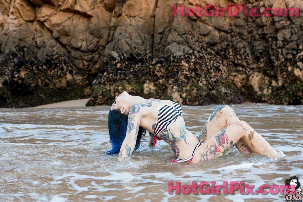 [Suicide Girls] Riae - Rising From the Waves