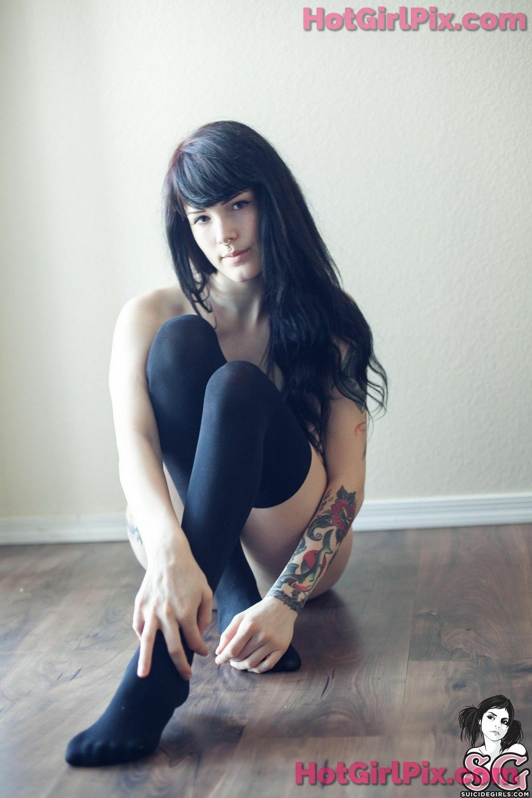 [Suicide Girls] Raleigh - Austere Nature