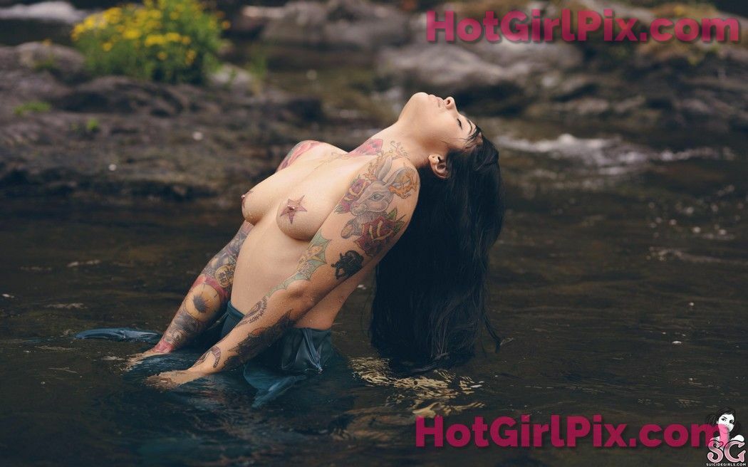 [Suicide Girls] Radeo - Tusk