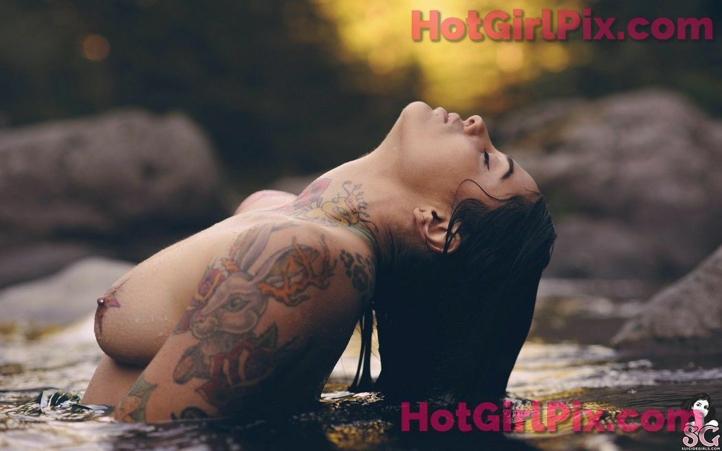 [Suicide Girls] Radeo - Tusk
