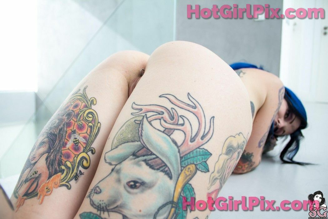 [Suicide Girls] Riae - Step by Step