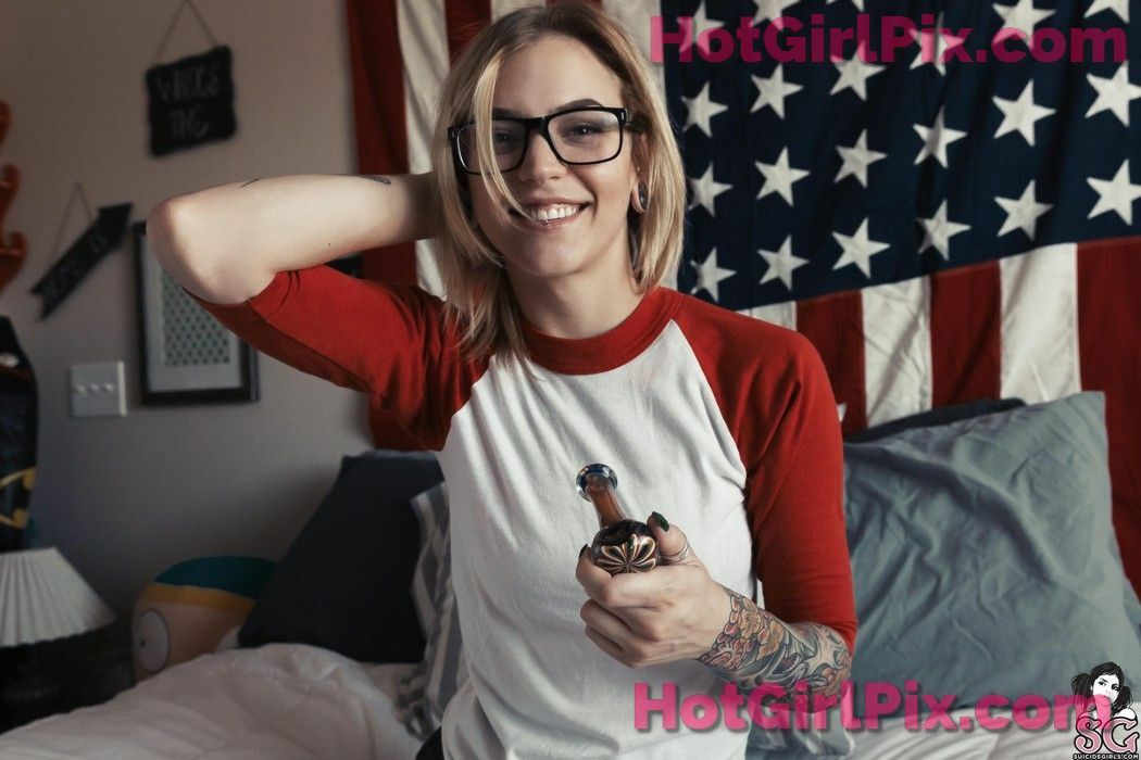[Suicide Girls] Sabbbre - America, Fuck Yeah