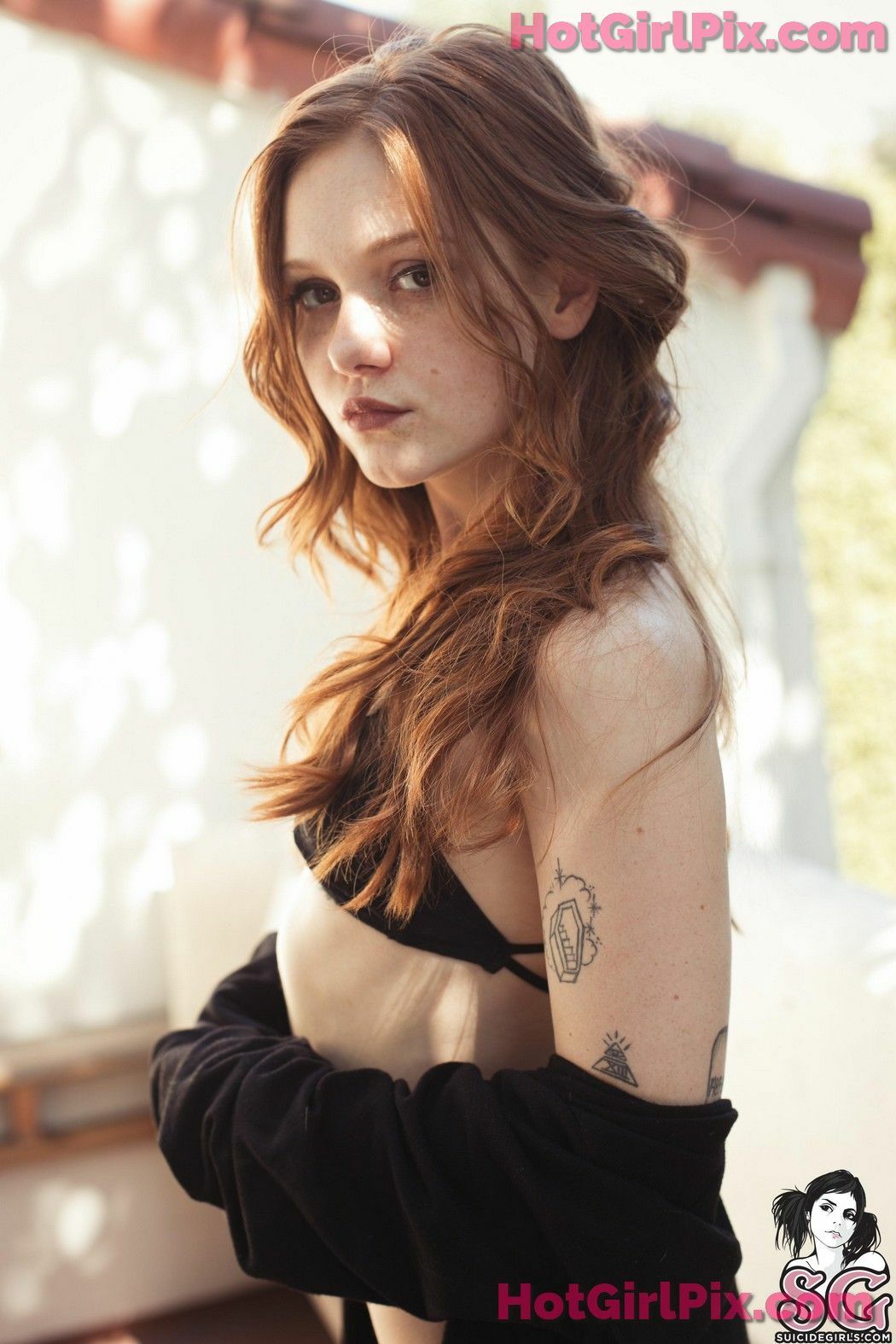 [Suicide Girls] Rlei - Unrequited