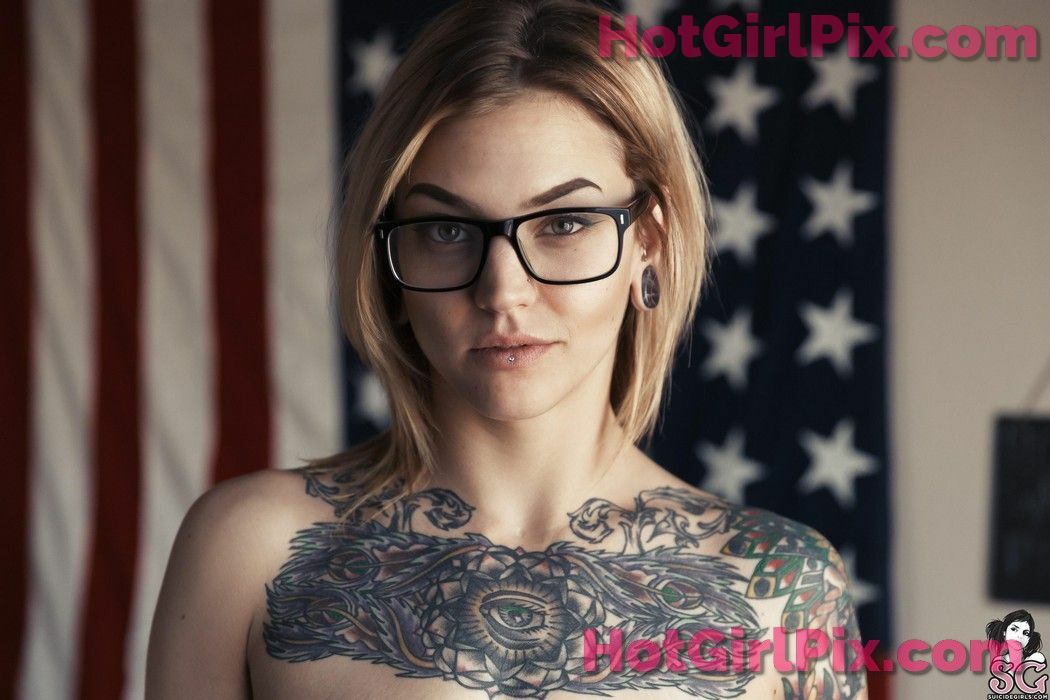 [Suicide Girls] Sabbbre - America, Fuck Yeah