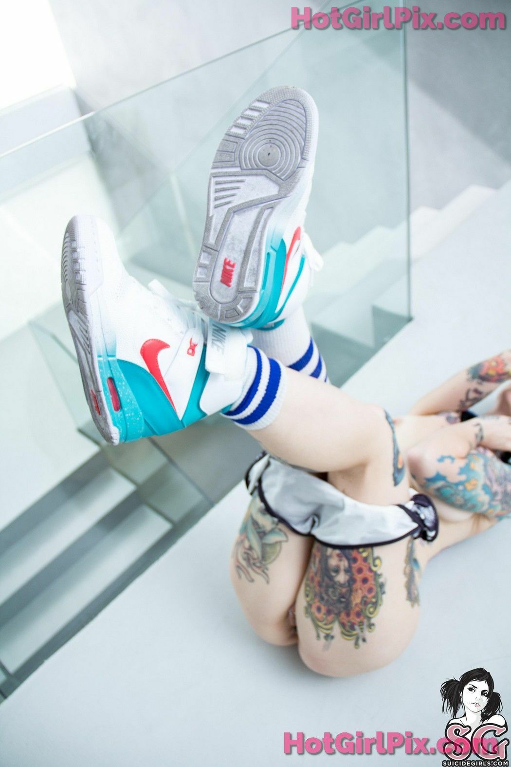 [Suicide Girls] Riae - Step by Step