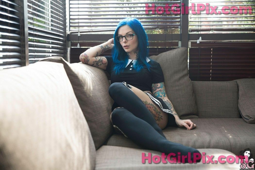 [Suicide Girls] Riae - The Theory of Riaelativity