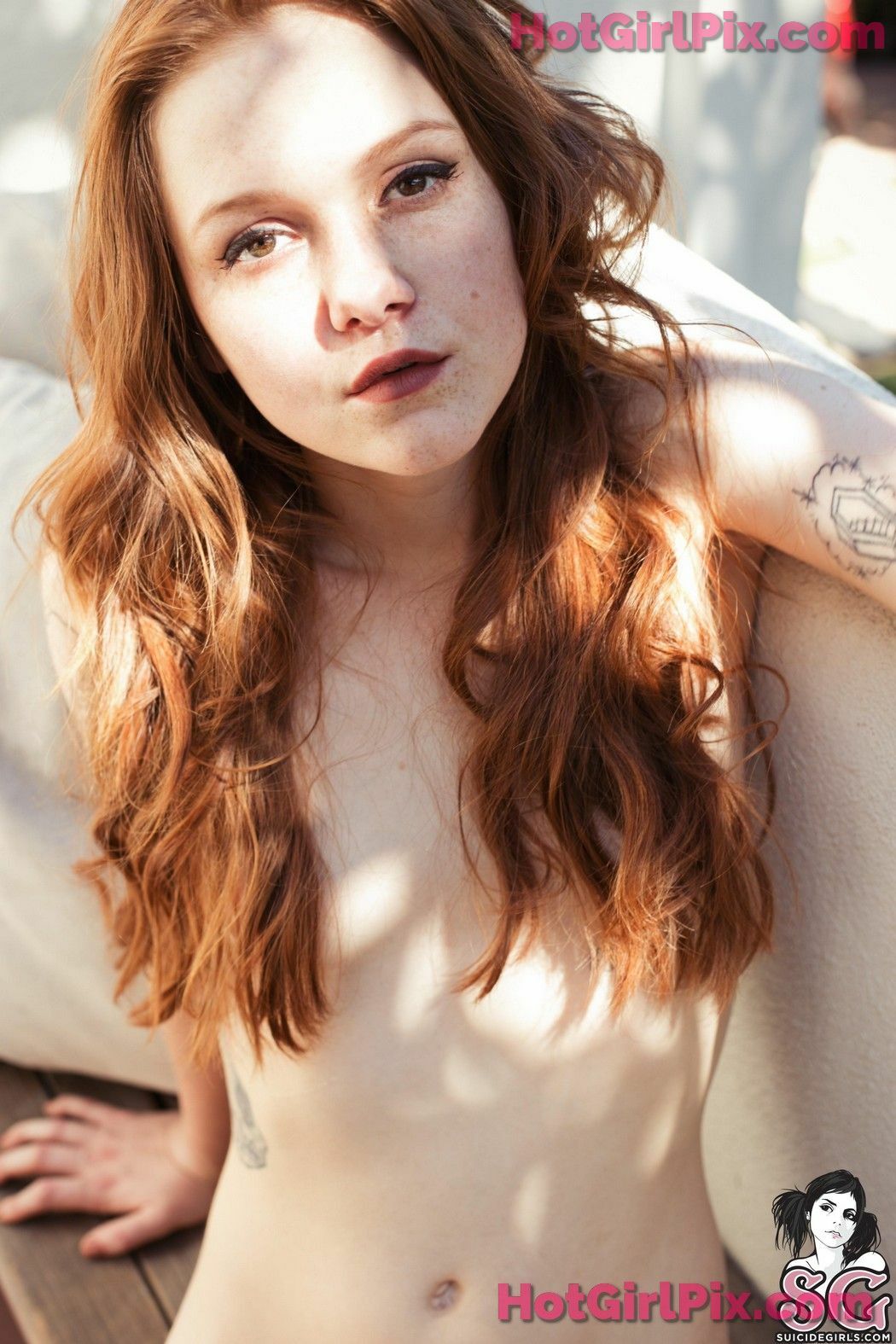 [Suicide Girls] Rlei - Unrequited