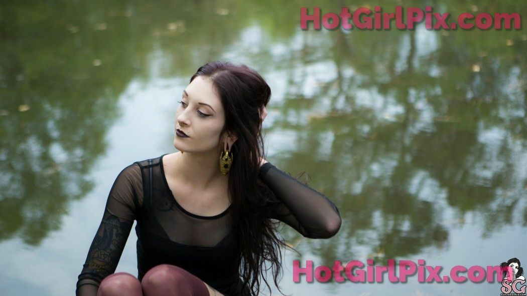 [Suicide Girls] Sairyn - Swamp Hex